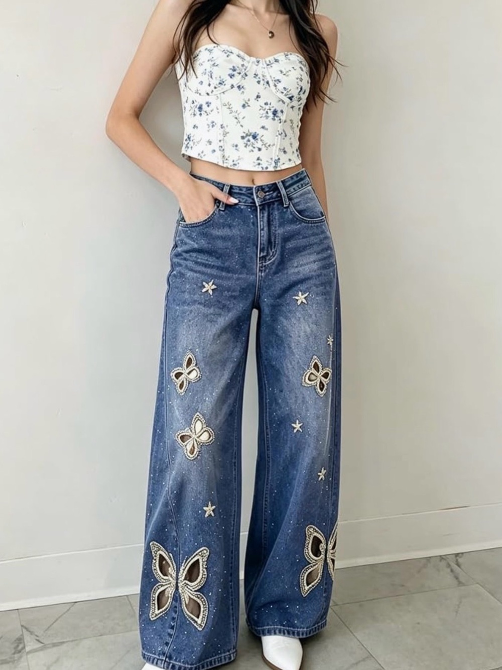 Rhinestone Embroidery Cut Out High Waisted Jeans (Sz. 20-22)